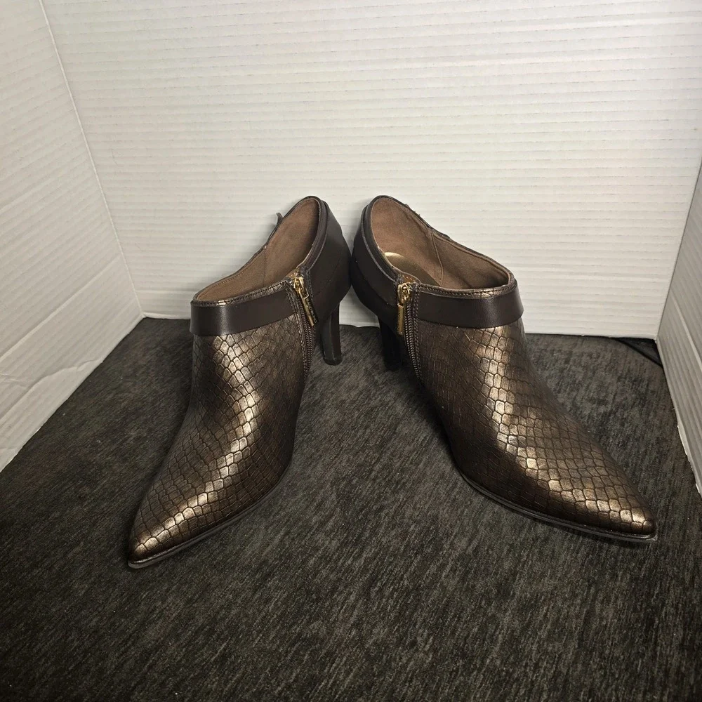 Bandolino Bronze Snake-Embossed Pointed-Toe Booties Womens Size 10M